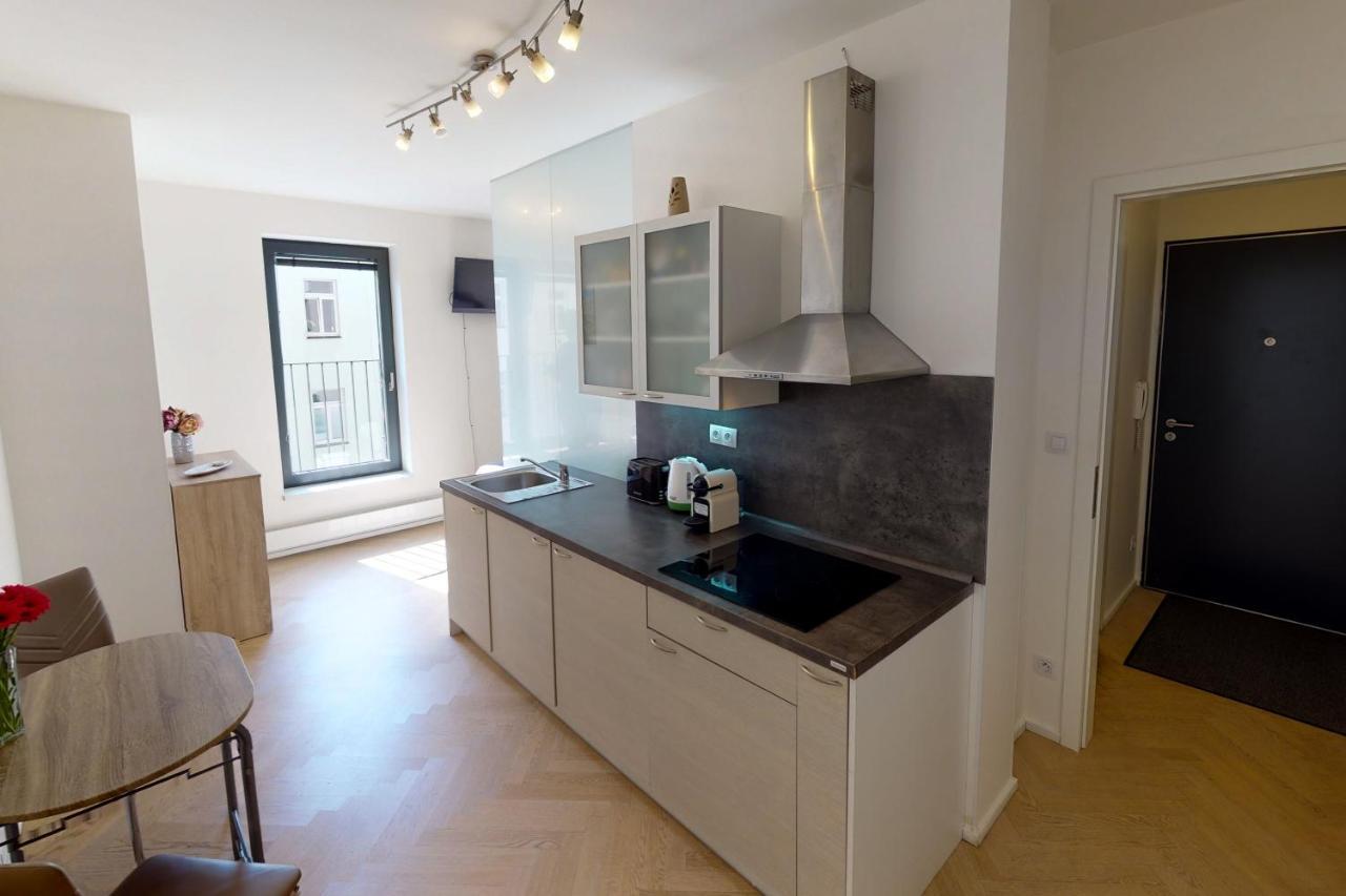 Onsite Free Garage Parking, 10Min Centre By Bus Apartment Prague Exterior photo